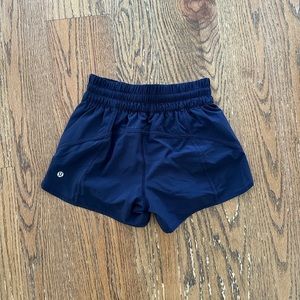 Lululemon tracker shorts